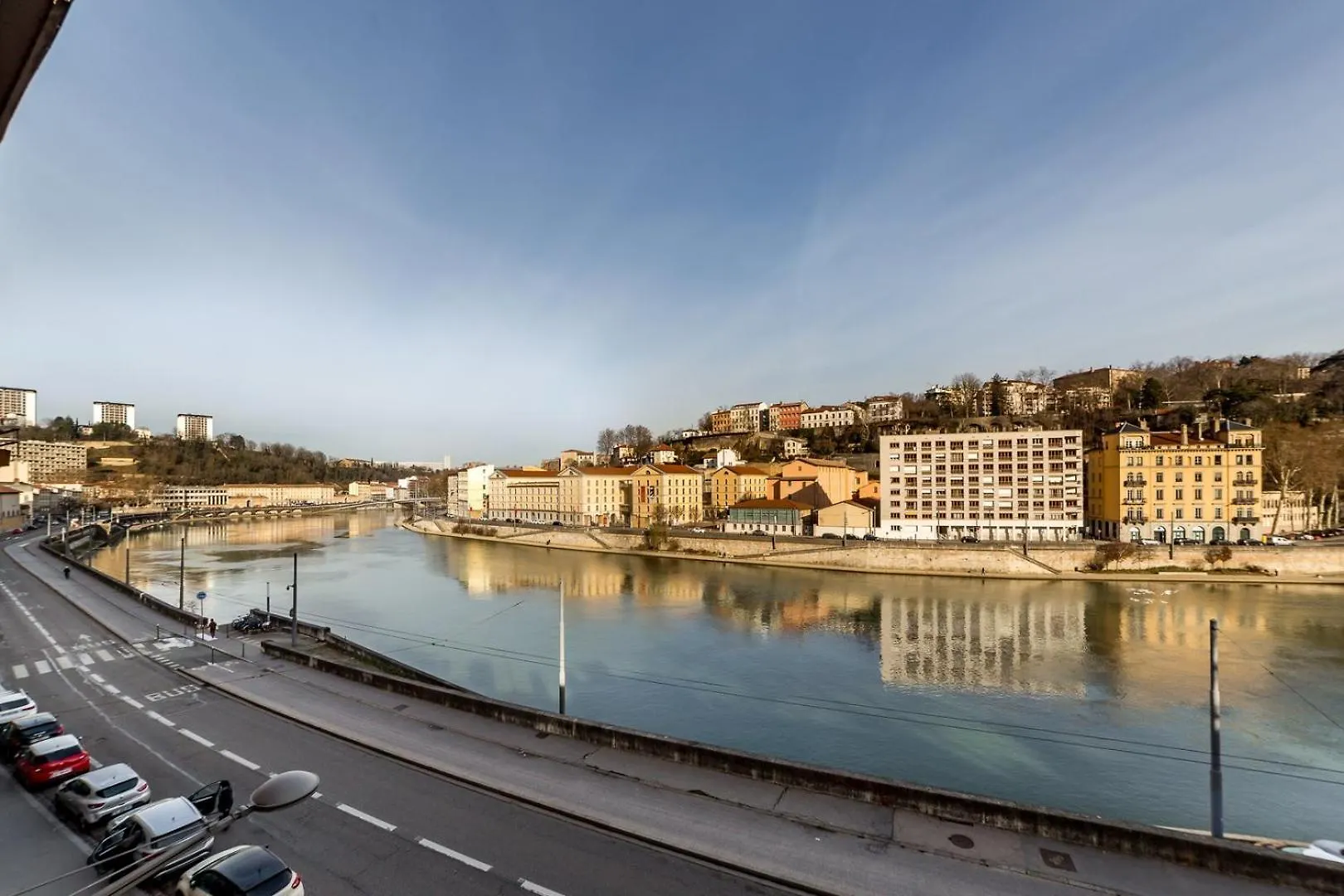 Loft Mezzanine Vue Incroyable Saone Apartment Lyon France